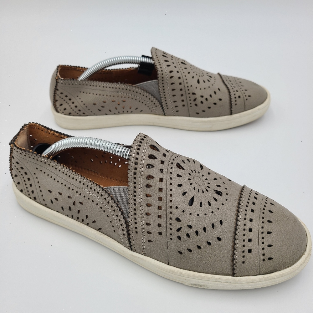 American Rag Gray Slip On Shoe With Carved Out Design And Round Toe Size 7